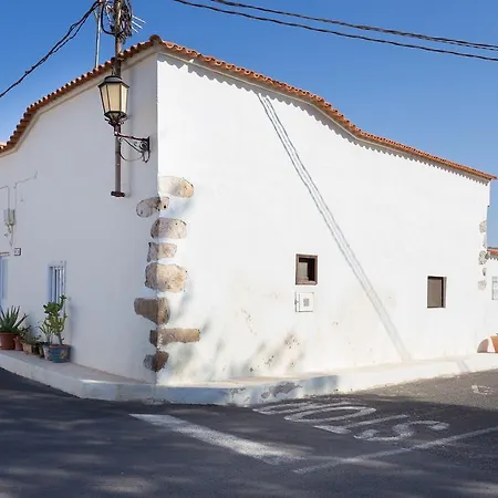Tile Roque
