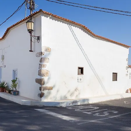 Tile Roque