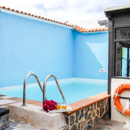 Tile Roque